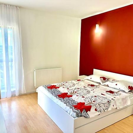Apartament Novara 21 ไกรโอวา ภายนอก รูปภาพ