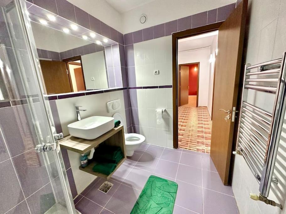 Apartament Novara 21 ไกรโอวา ภายนอก รูปภาพ