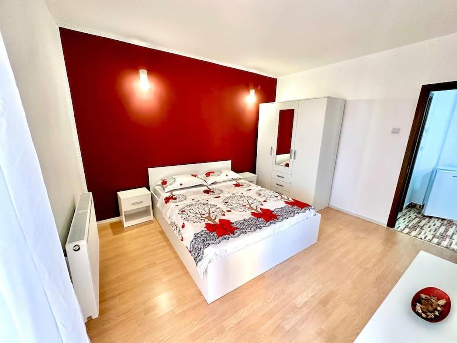 Apartament Novara 21 ไกรโอวา ภายนอก รูปภาพ